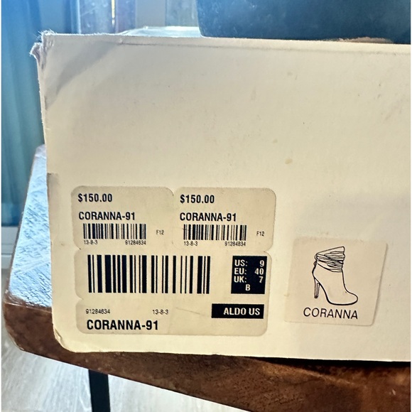 Aldo Booties size 9 - Picture 3 of 3